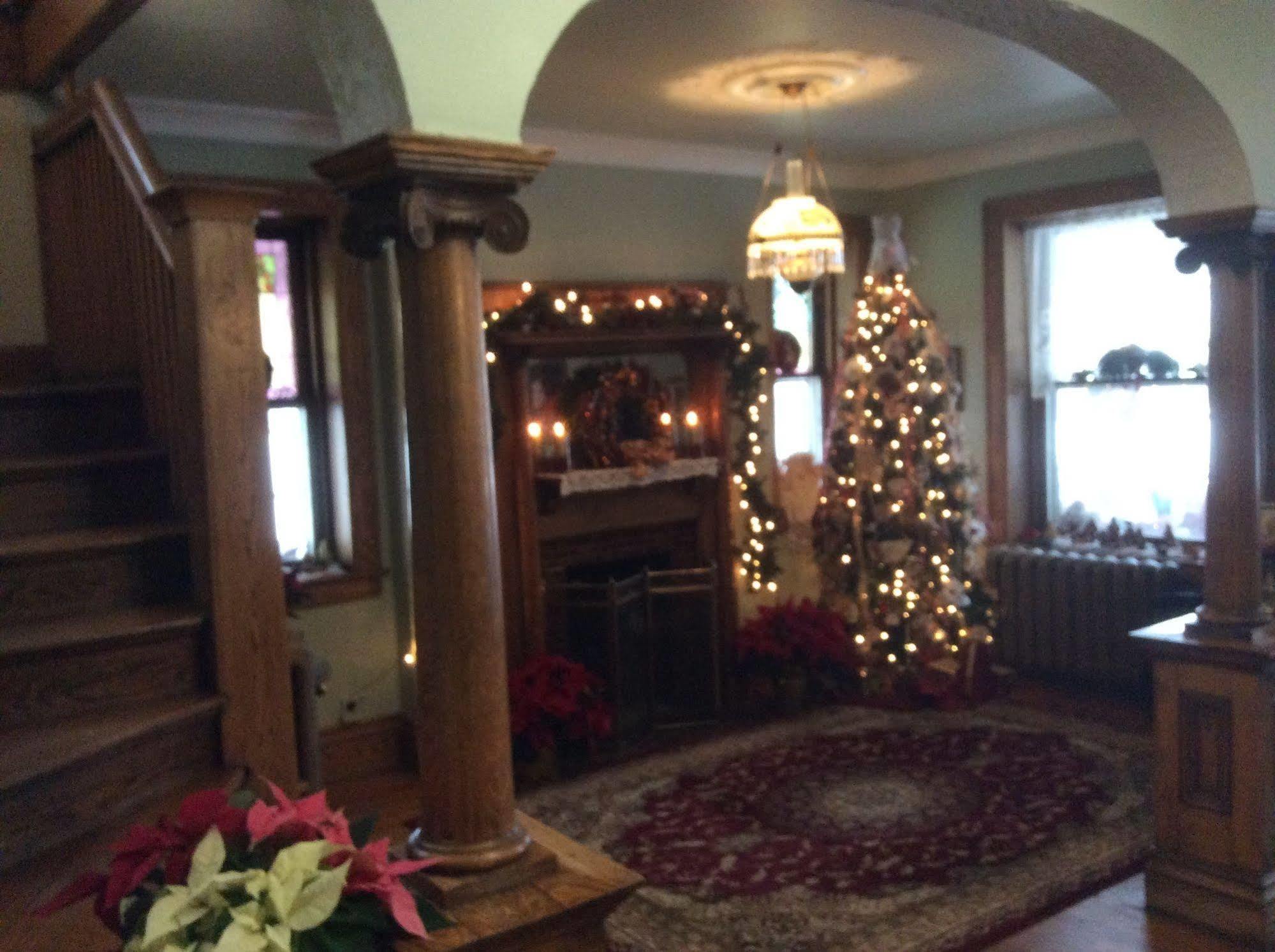 Wakamow Heights Bed And Breakfast Moose Jaw Εξωτερικό φωτογραφία