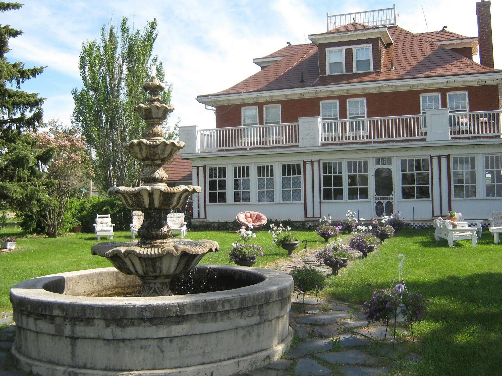 Wakamow Heights Bed And Breakfast Moose Jaw Εξωτερικό φωτογραφία