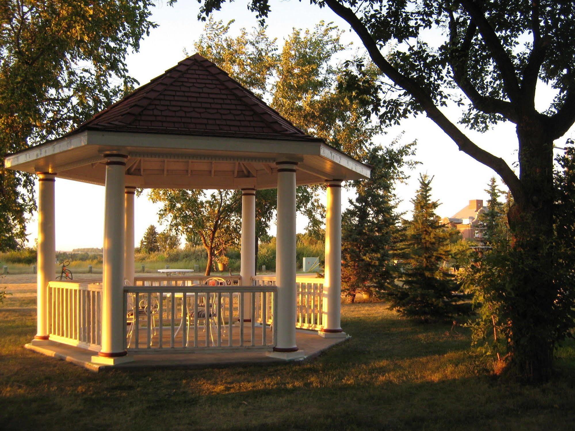 Wakamow Heights Bed And Breakfast Moose Jaw Εξωτερικό φωτογραφία