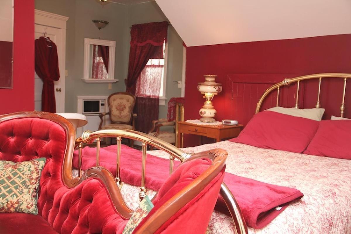 Wakamow Heights Bed And Breakfast Moose Jaw Εξωτερικό φωτογραφία